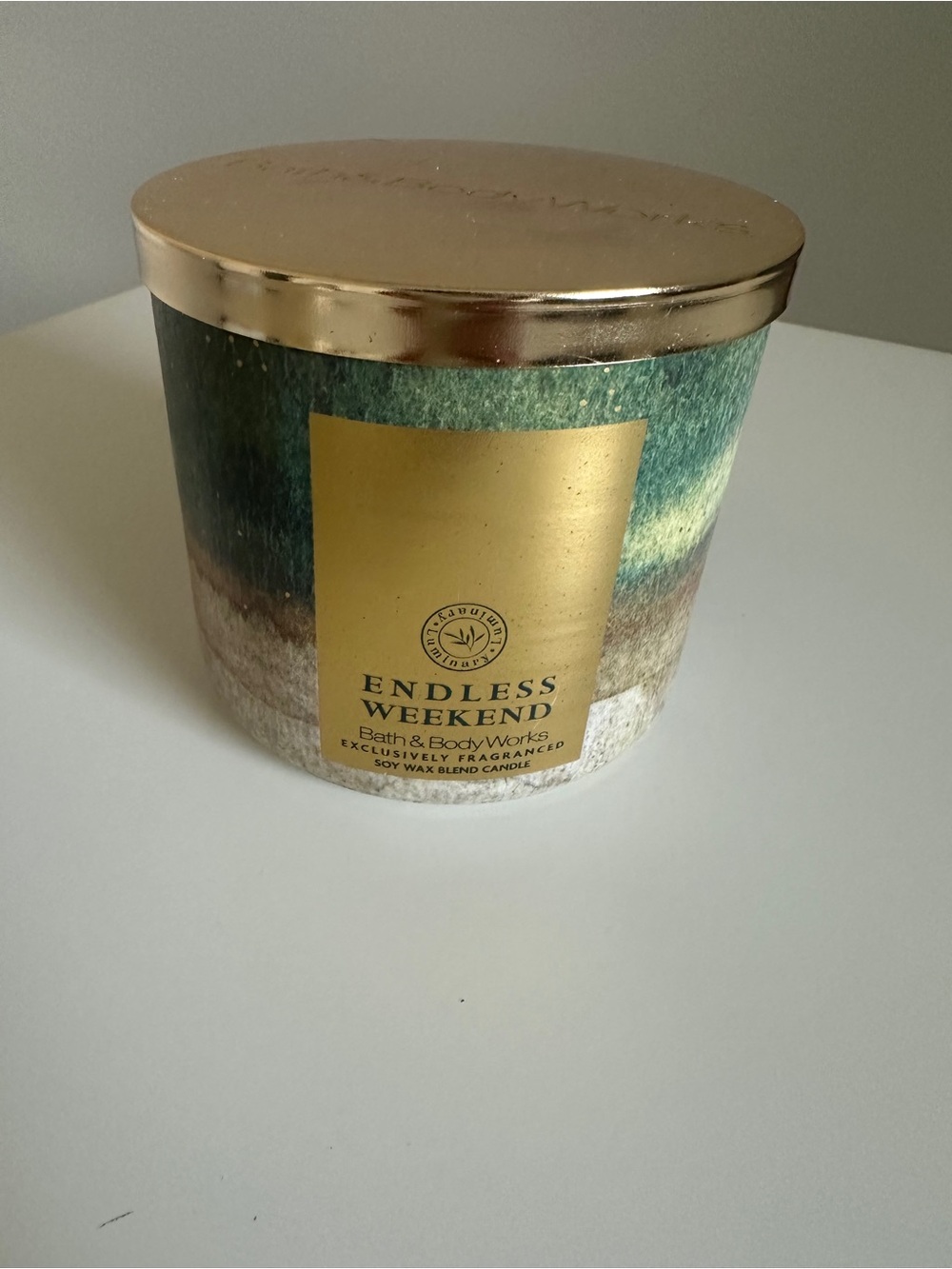 Bath & Body Works Endless Weekend 3-Wick Soy Blend Candle Gold Lid New